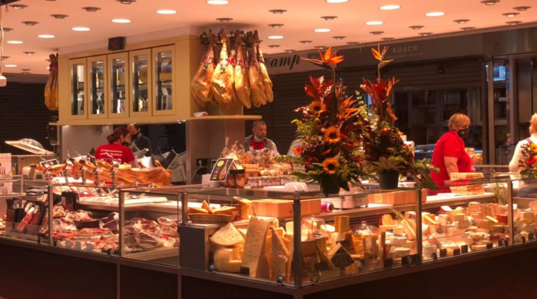 Automation of a market stall delicatessen