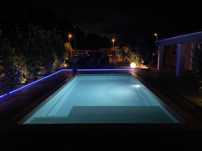 Villa with swimming pool