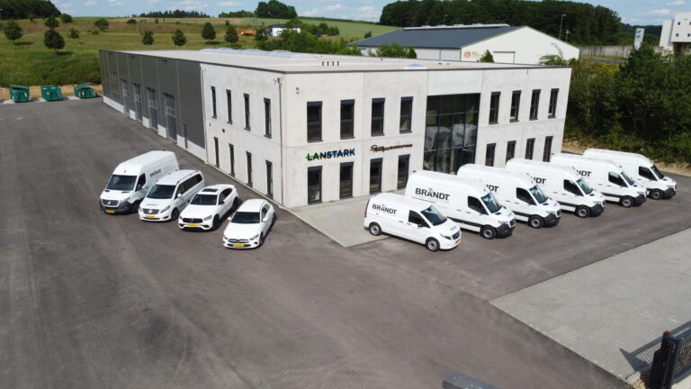4 parties commercial property