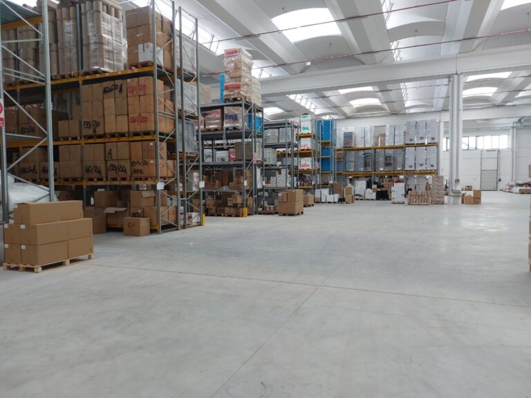 Paint brush factory