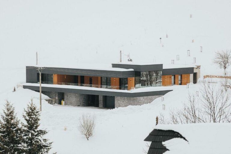 Downhills Residence, Zázrivá