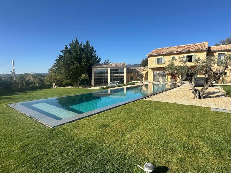 Farmhouse in the Luberon