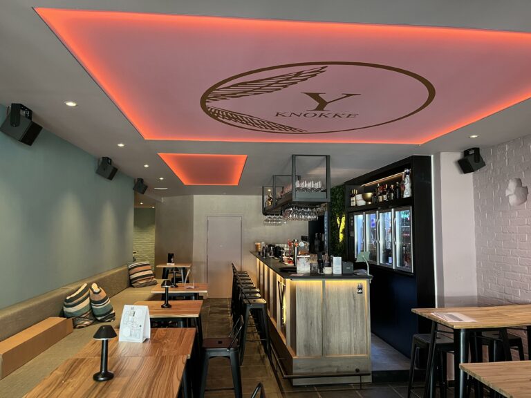Pop-up bar Yssis