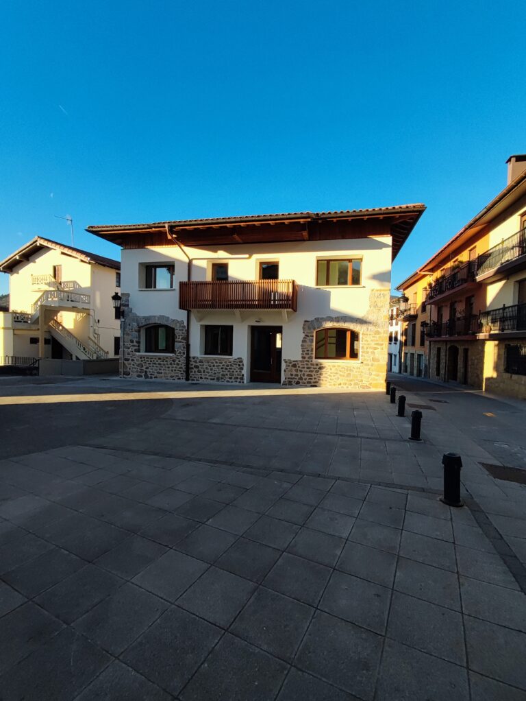 Pelaioenea Usurbil Building