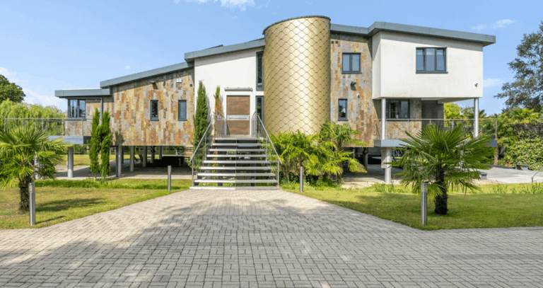 Riverside Living with Loxone Smart Control