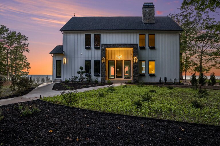 Luxury Lakehouse